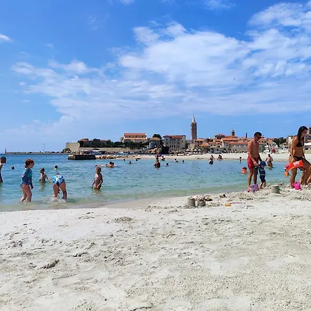 Lejlighed With Swimming Pool Banjol, Rab - 27138 Rab Town